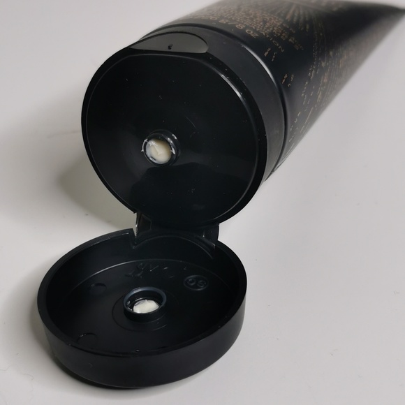 BNWT Bath and Body Works Into the Night Body Cream - Picture 3 of 3